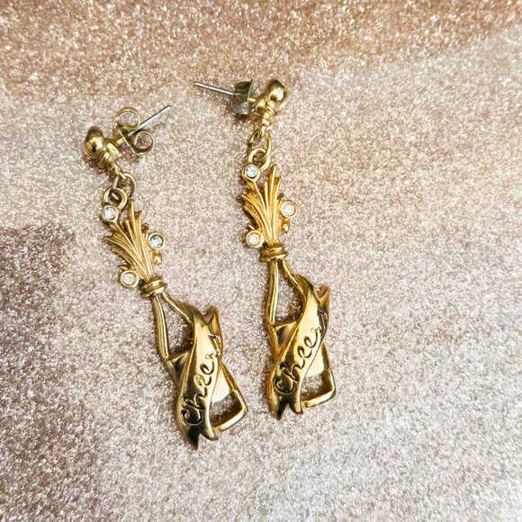 Vintage Avon Champagne Bottle Earring - 80s Gold Metal with Faux Pearls - Picture 3 of 5